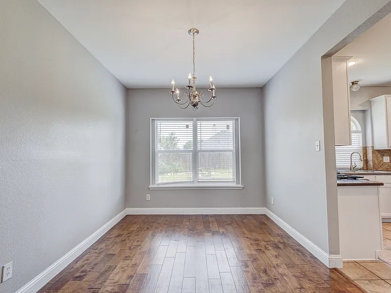 6107 Lakecrest Dr — Photo 4