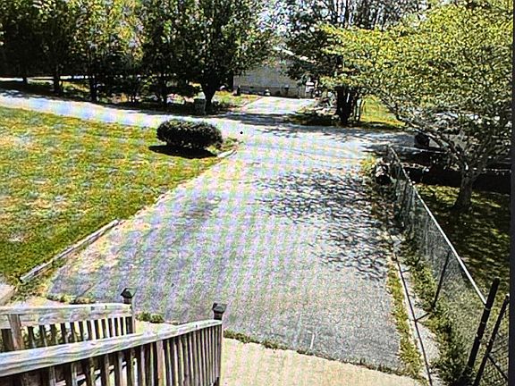 5th image of 18 Grove Hills Dr