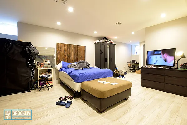 Rented by null | media 42