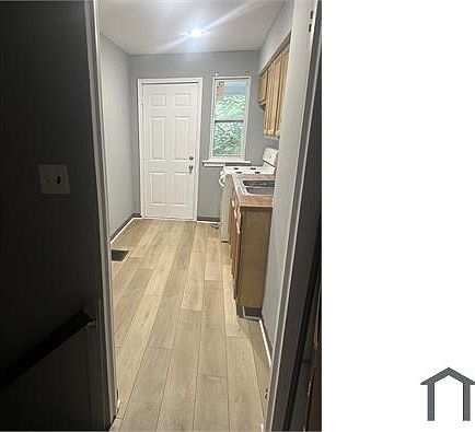 5th image of 2935 Bellwood Ave