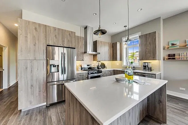 8 bed, 1750 sqft, $999 — Photo 4