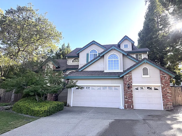 4216 Mepham Ct — Photo 1