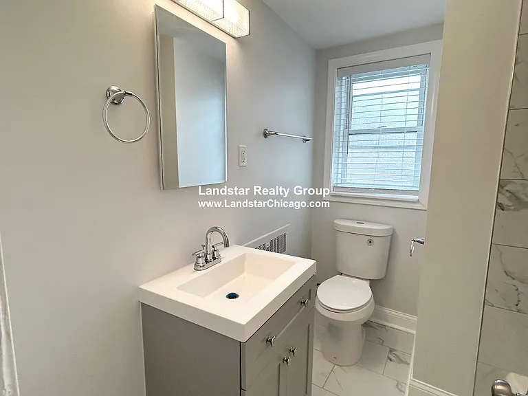 2727 W Berwyn Ave #3S — Photo 12