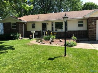 118 Parkside Dr, Swanton, OH 43558