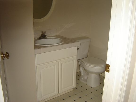 4th image of 862 2nd Ave NW #862