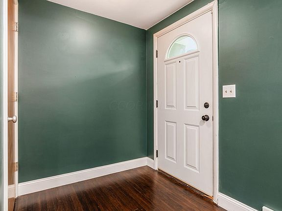 4th image of 470 E Schreyer Pl