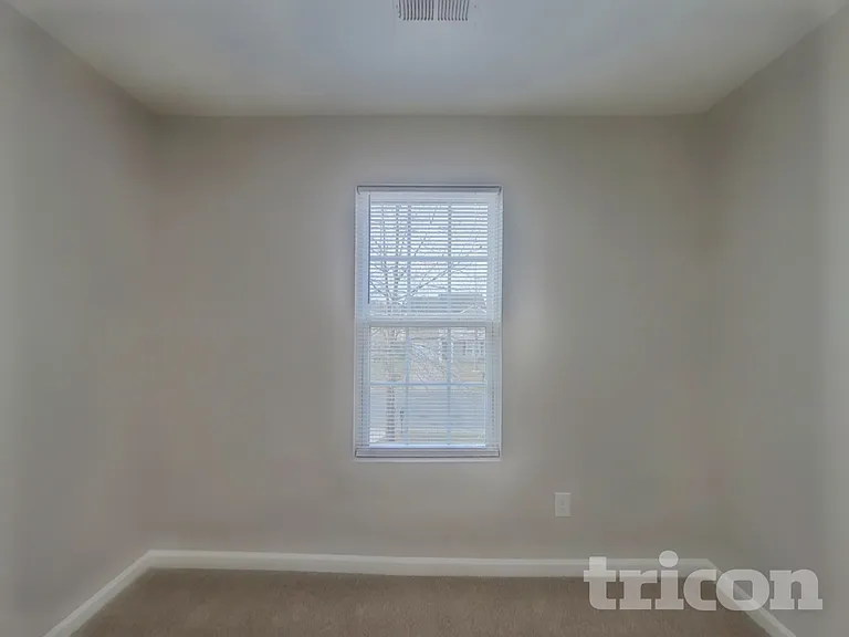 2423 Shad Ct — Photo 14
