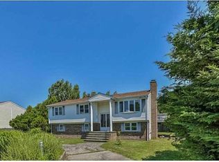 11 Greene Ln, Narragansett, RI 02882