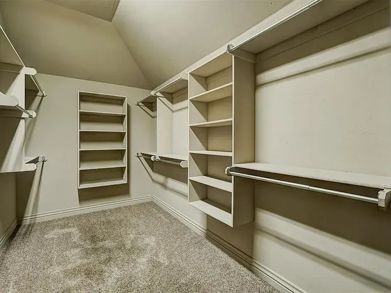 Master Huge Walk-In Closet