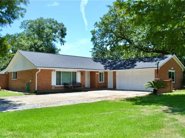 727 Hutchinson St, Mandeville, LA 70448