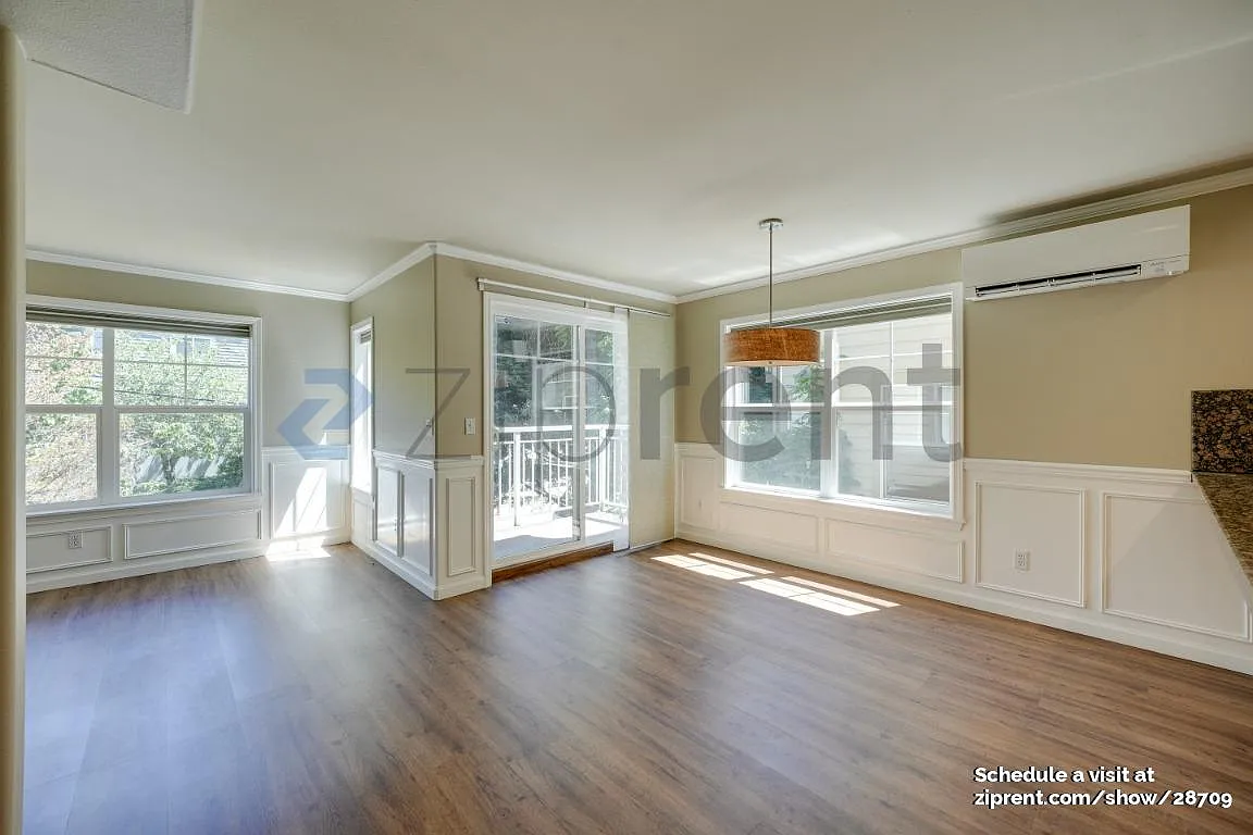 3 bed, 3.5 bath, 1350 sqft, $4,500 — Photo 3