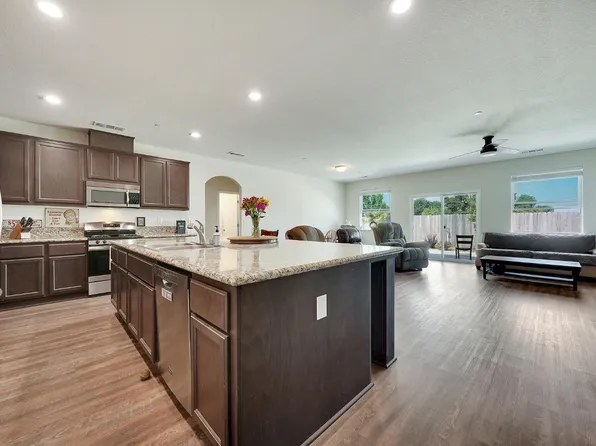 825 Dove Ln, Ione, CA 95640