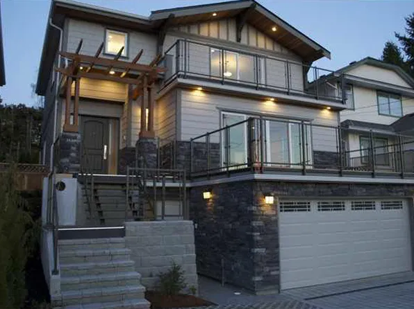 3452 Mahon Ave, North Vancouver, BC V7N 3T6