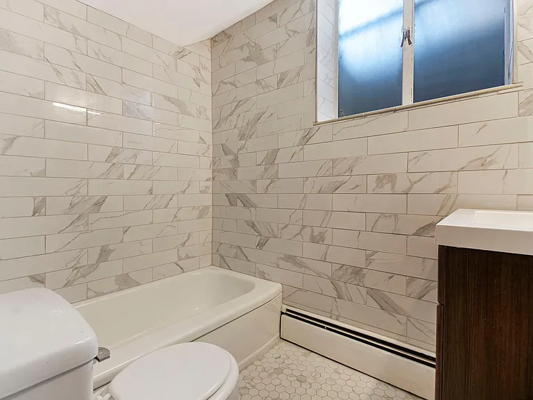 1375 N Williams St #207 — Photo 21