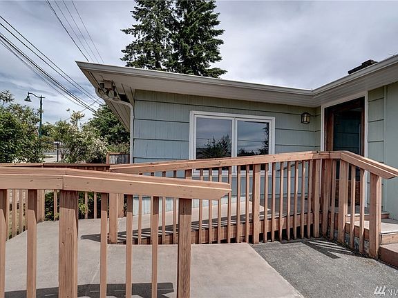 4th image of 2701 Sylvan Dr W