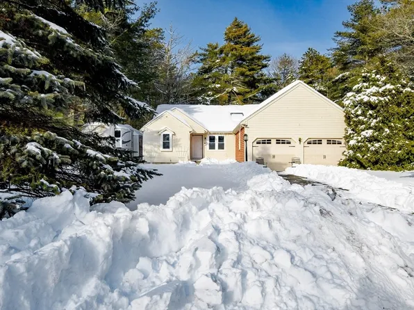 24 Heather Hill Rd, Bourne, MA 02532