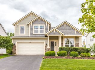 226 S Springside Dr, Round Lake, IL 60073
