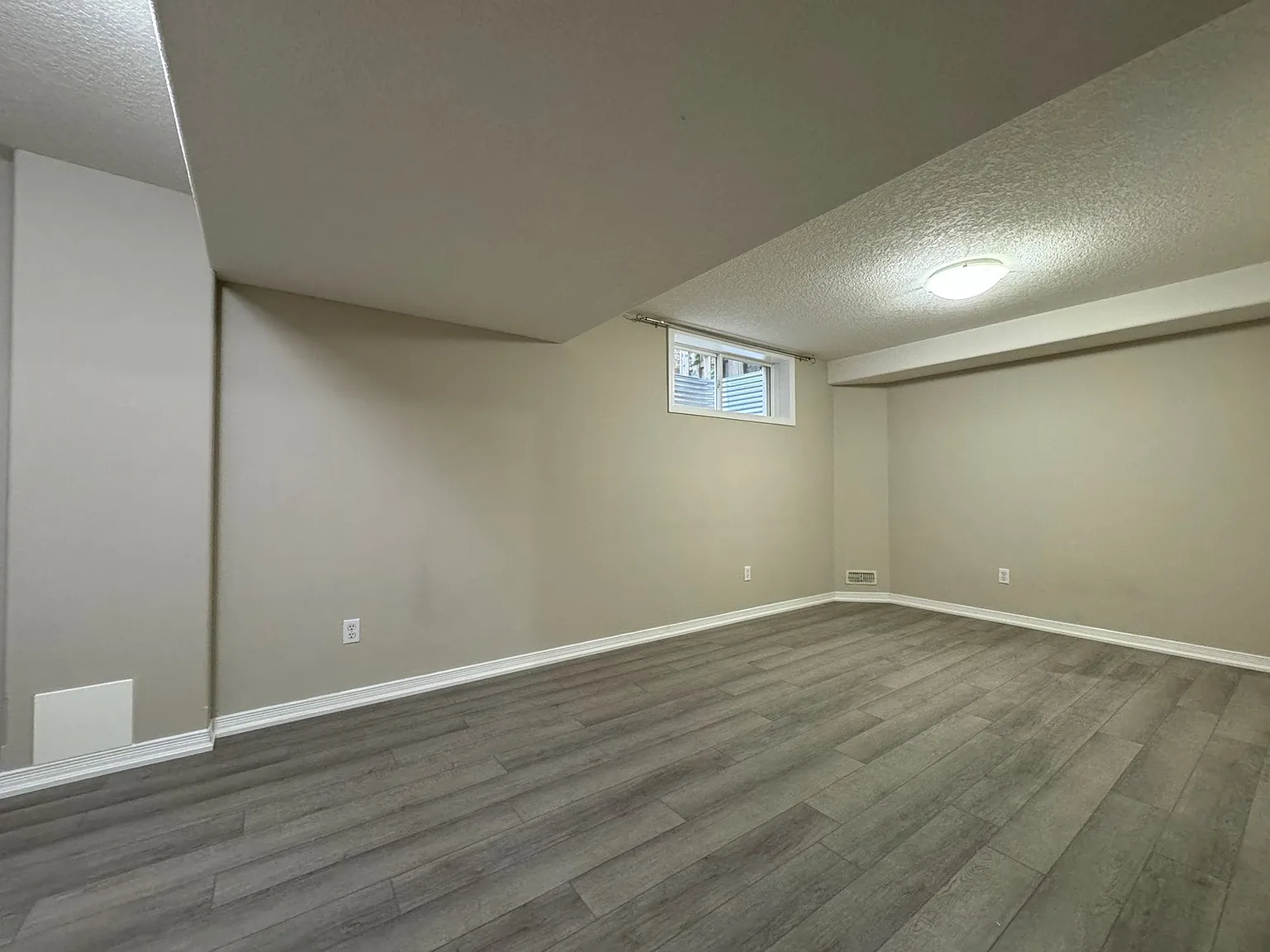 361 Parkvale Drive Kitchener — Photo 4