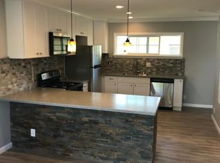 228 N Siena Dr, Long Beach, CA 90803