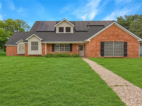 3501 Tanglewood Dr, Bryan, TX 77802