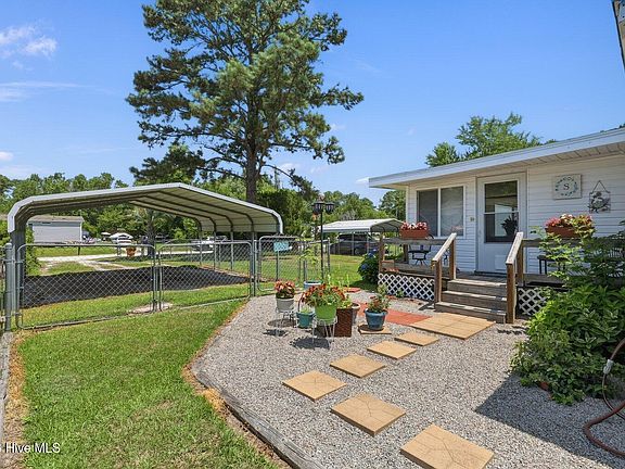 3rd image of 103 Pine Ridge Court