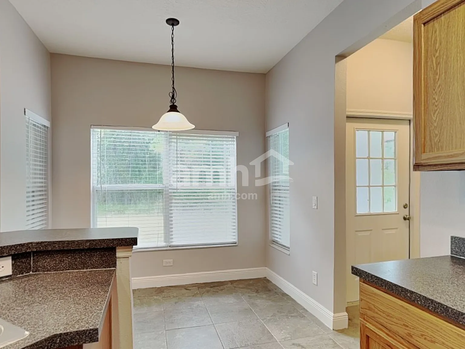 5 bed, 3.0 bath, 2730 sqft, $3,040 — Photo 4