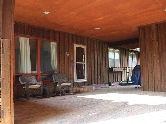 4th image of 2354 Aurora Ave