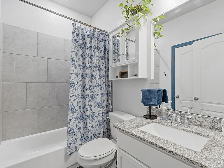 127 Buttonwood Ct — Photo 19