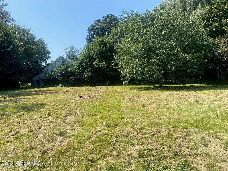 2nd image of 15 Bowman Street