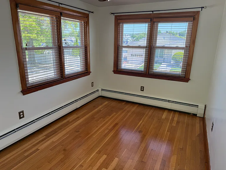 130 Cook Ave — Photo 6