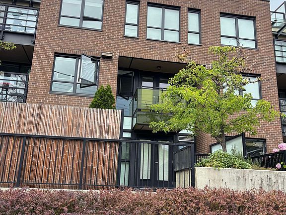 2nd image of 2150 Hastings St E #211