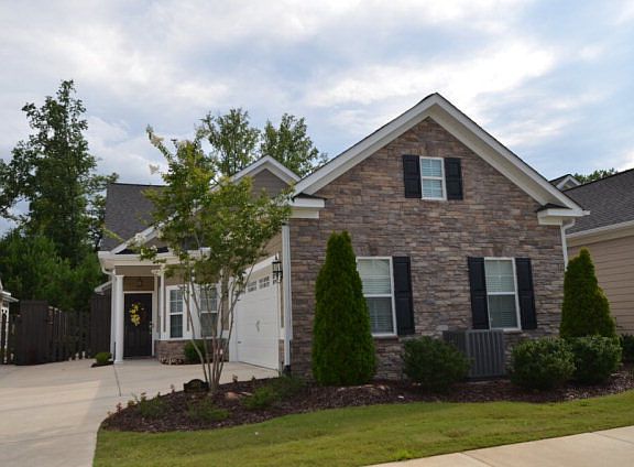 2nd image of 3601 Amberley Dr