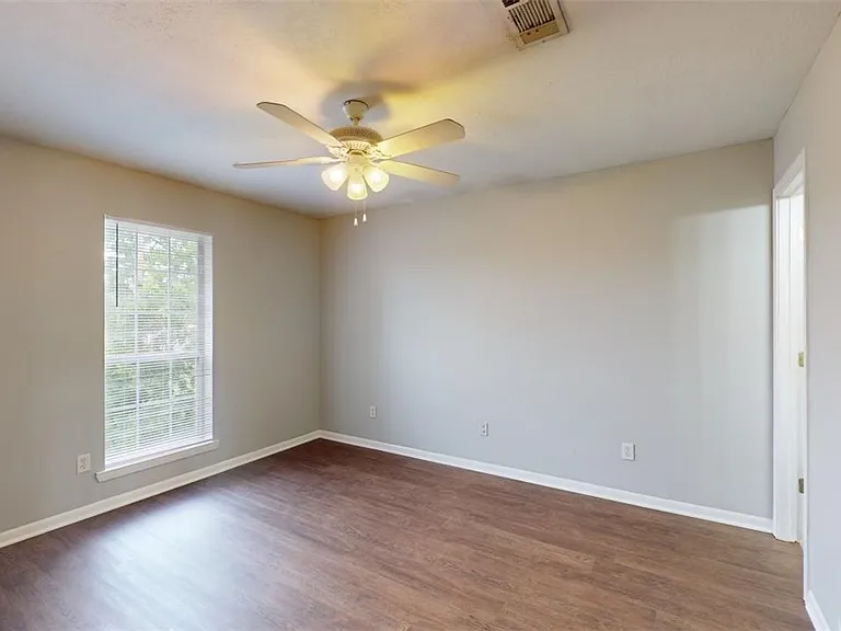 1507 Hollowhill Dr #B — Photo 10