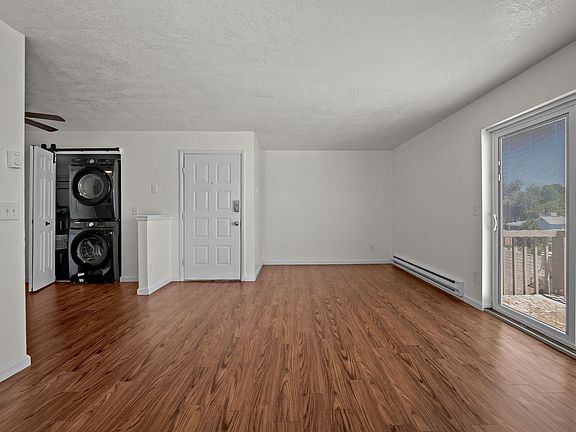 4th image of 1535 Poplar Dr #23