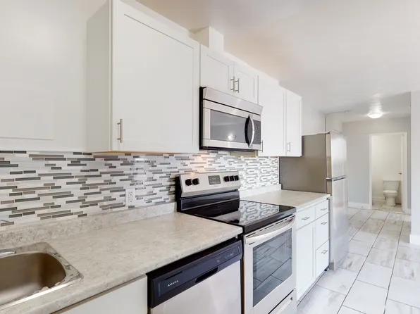 Chanteclair Apartments