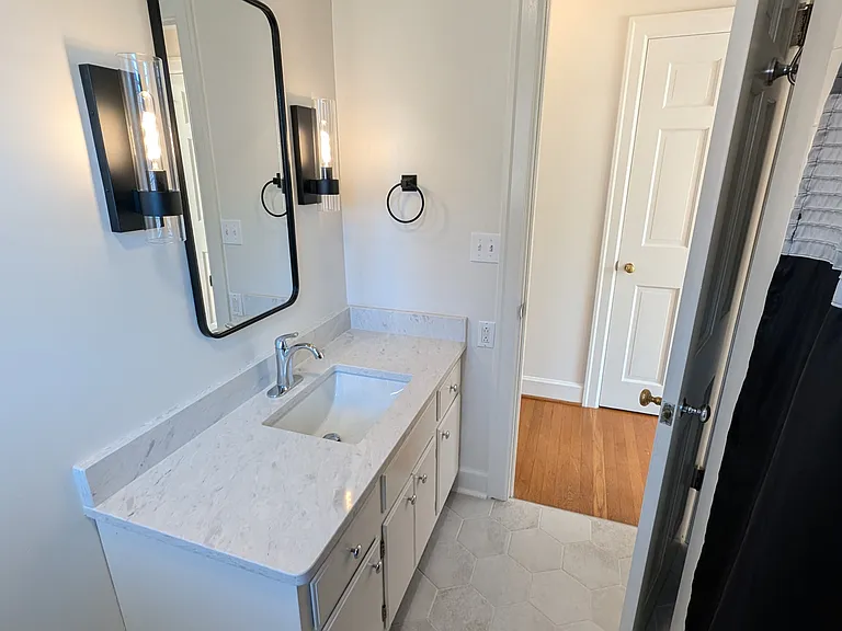 2023 Fontaine Rd — Photo 14