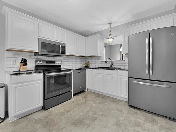 5th image of 934 Madison Ave SE