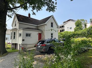 9 Winthrop St, Portland, ME 04101