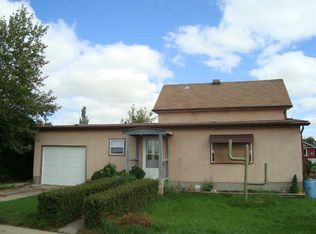 114 W School Rd, Trochu, AB T0M2C0