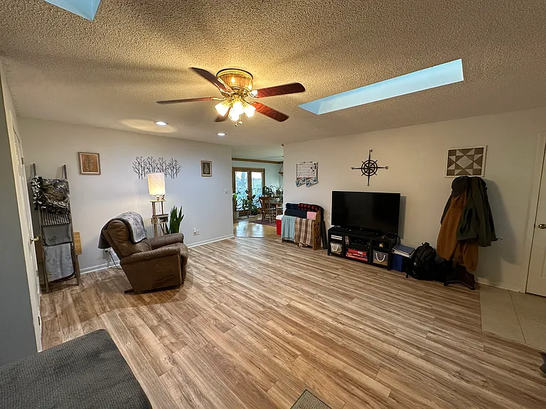 3005 W William St — Photo 10