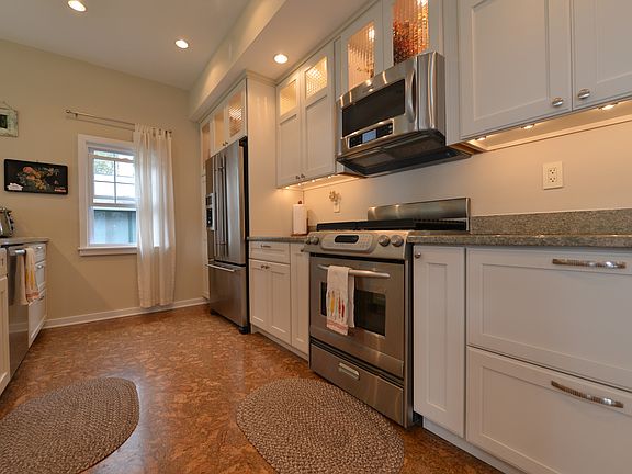 Kitchen 12 x 10