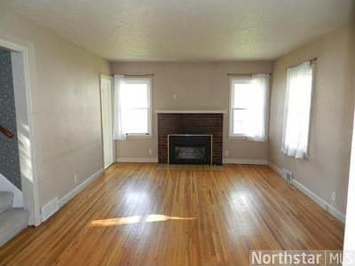 2nd image of 225 5th Ave NE
