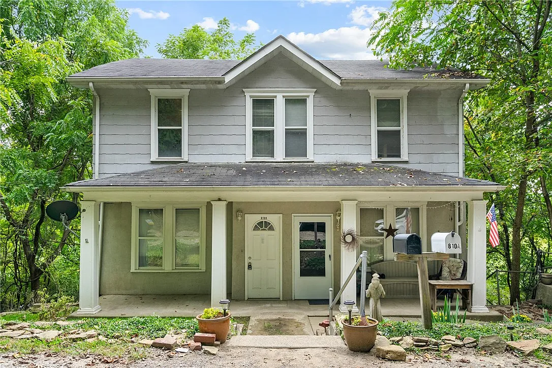 810 College Ave photo 1