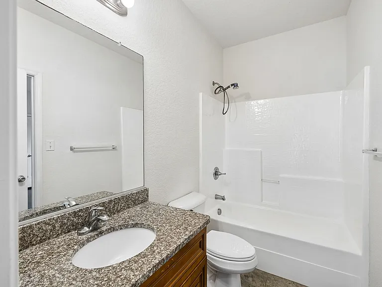 5003 Clifton St — Photo 23