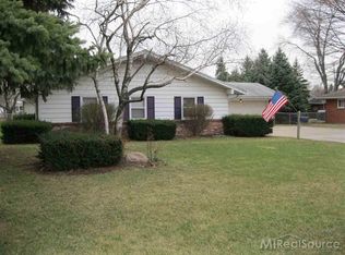 45646 Hecker Dr, Utica, MI