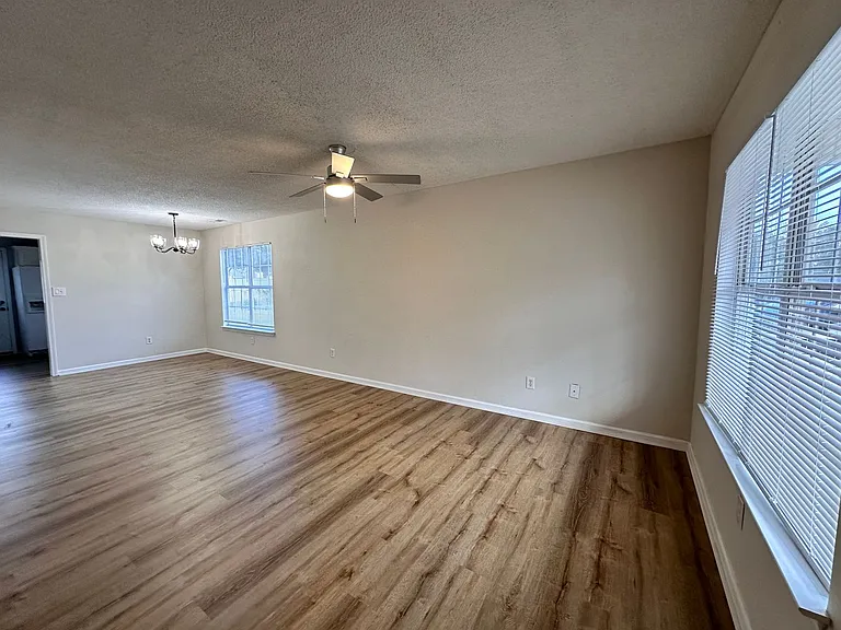 309 Tylers Way — Photo 3