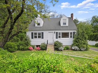 93 Weaver St, Greenwich, CT 06831