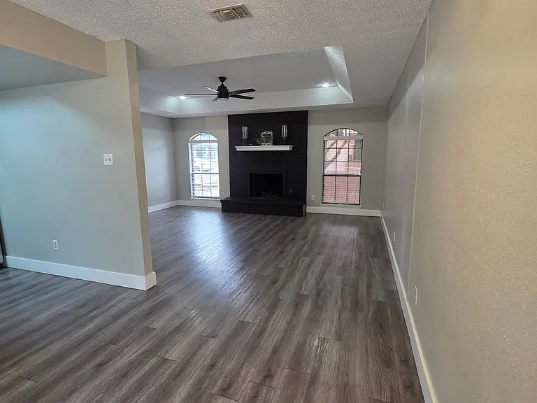 1819 Sundown Dr — Photo 12