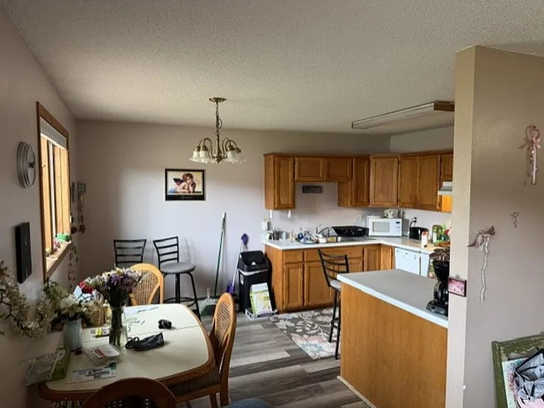 2414 Greenwood St — Photo 4