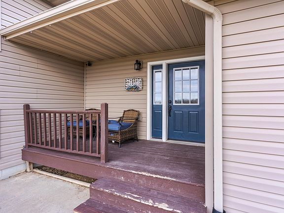 3rd image of 18664 Centerline Rd NW